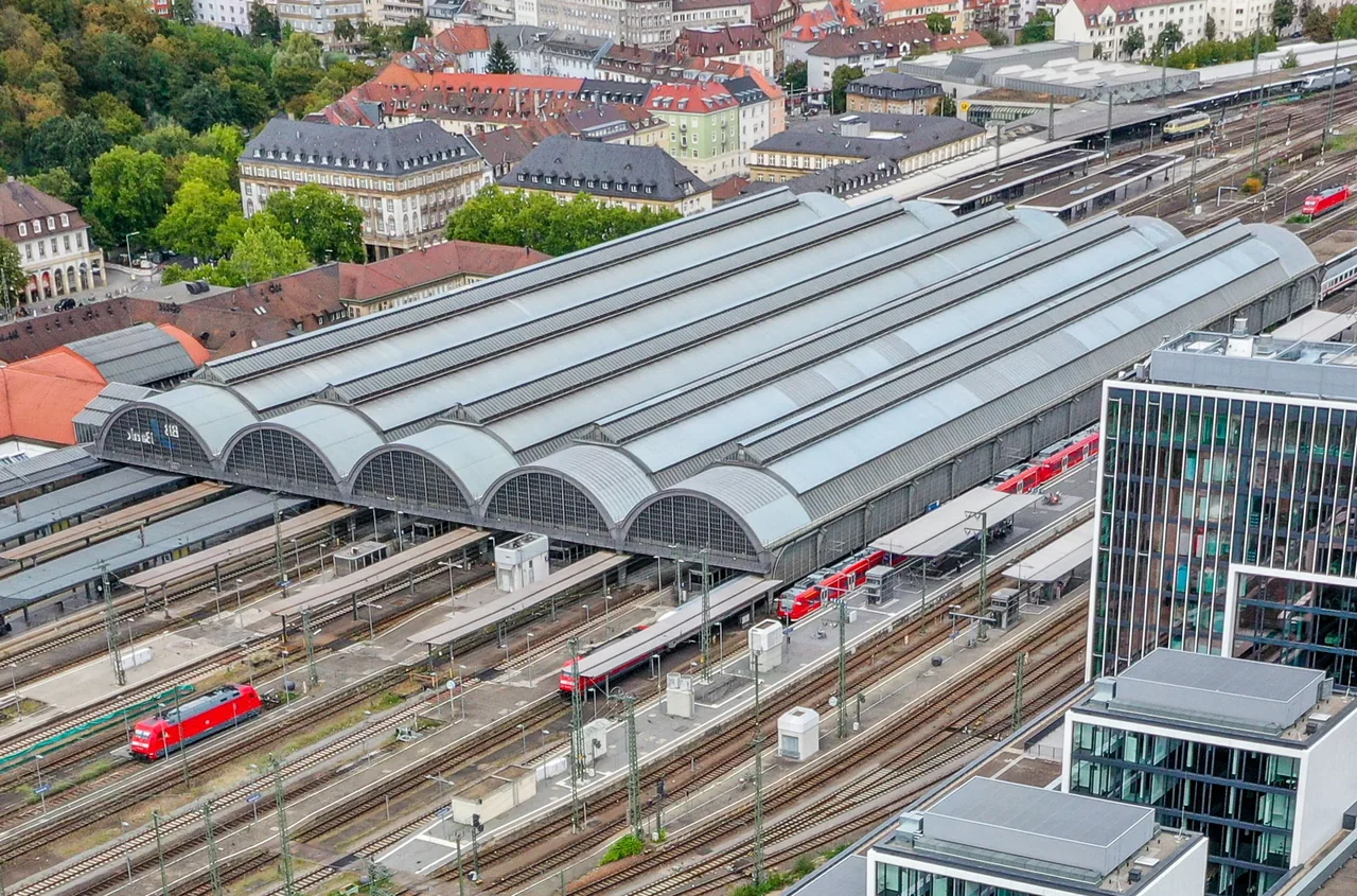 Gleishallendach Hauptbahnhof Karlsruhe